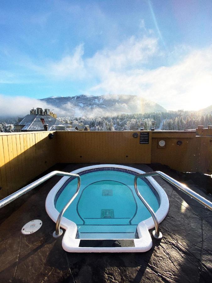 Sundial Hotel Whistler Extérieur photo