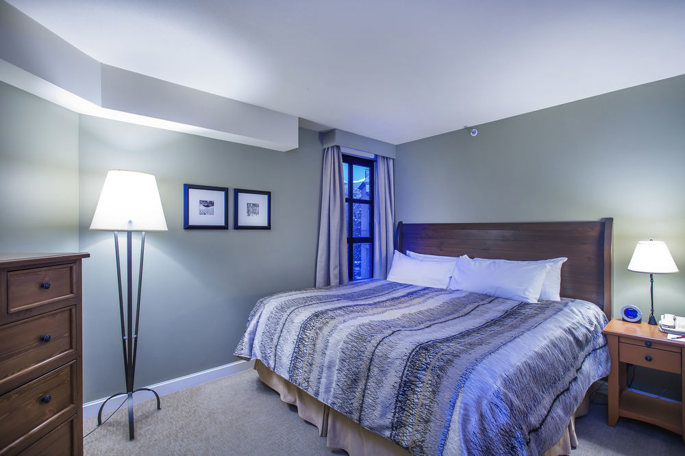 Sundial Hotel Whistler Extérieur photo