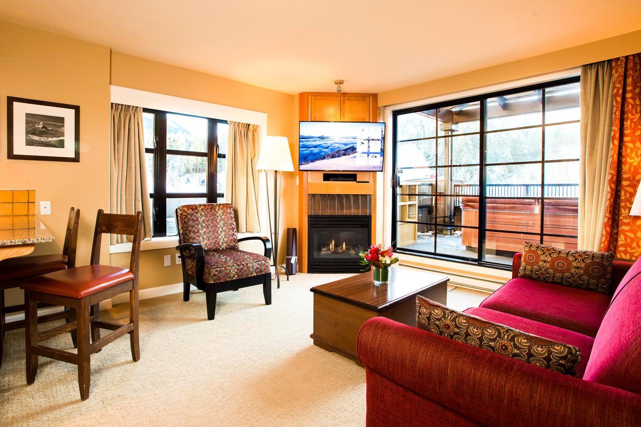 Sundial Hotel Whistler Extérieur photo