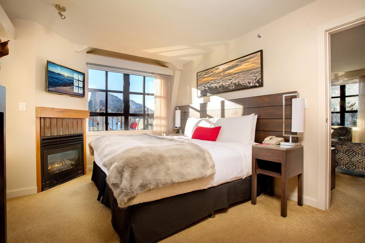 Sundial Hotel Whistler Extérieur photo