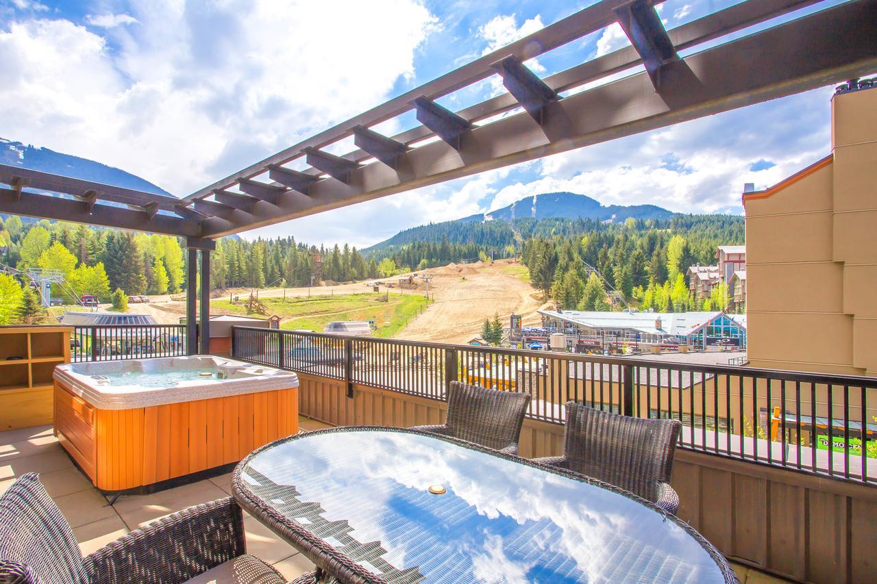 Sundial Hotel Whistler Extérieur photo