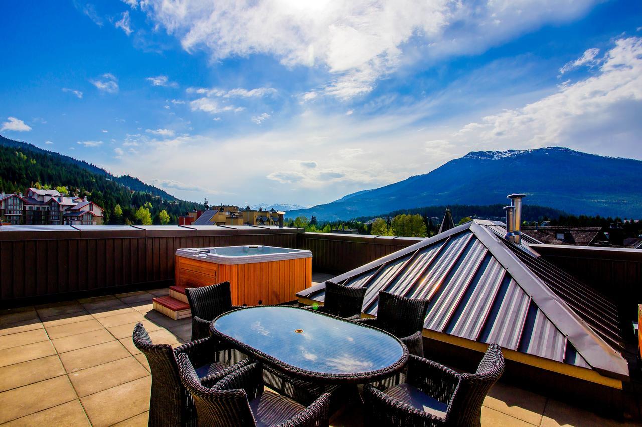 Sundial Hotel Whistler Extérieur photo